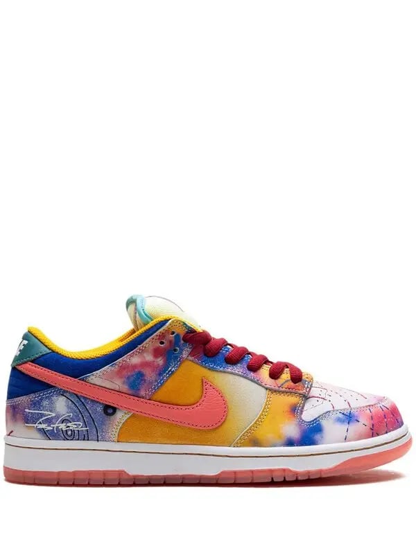 Dunk Low Sb Friends & Family Futura Laboratories Sunblush Sneakers - Pink
