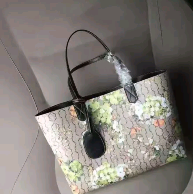 2025 Gucci Multicolor Blooms GG Supreme Canvas