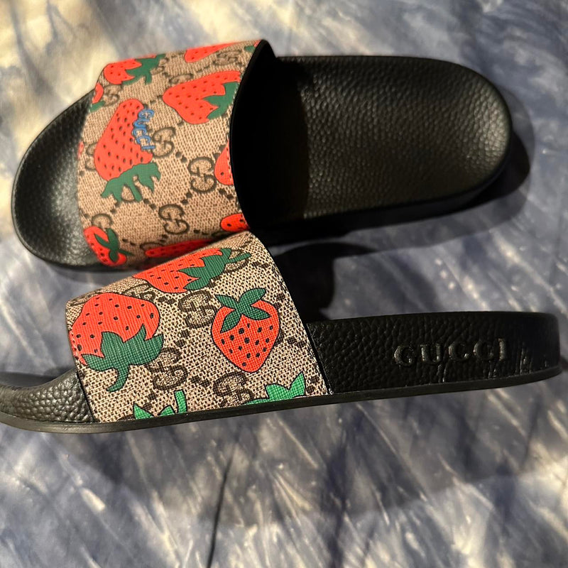 GG Strawberry Logo Luxury Fashion Leisure Slides