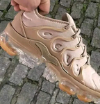Low top Vapor max running shoes