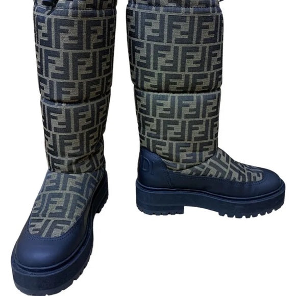 Fendi Zucca FF Monogram Padded Snow Ski Moon Boots