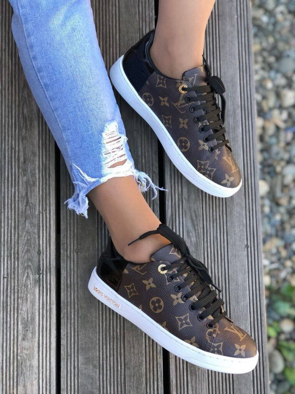 LV Uinsex Vuitton sneakers (Will Sell Out Fast )