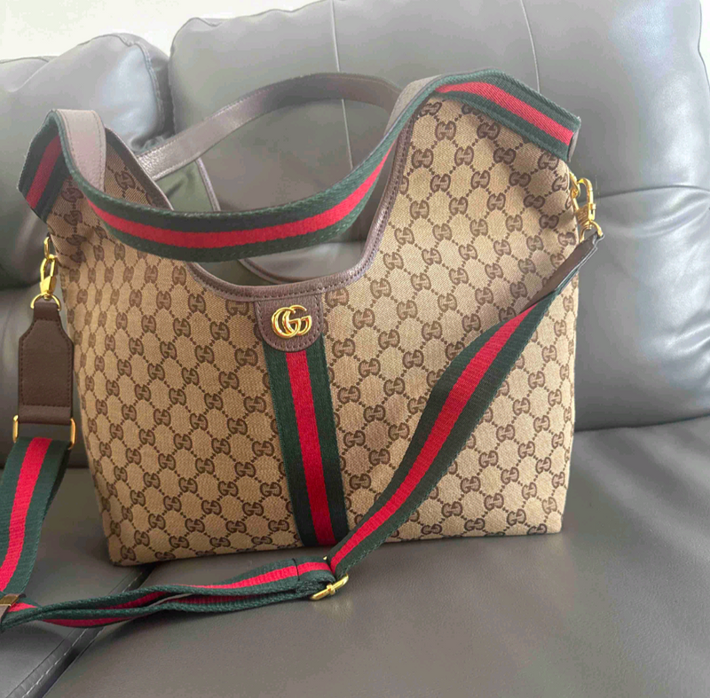 2026 Gucci Oval Hand Bag