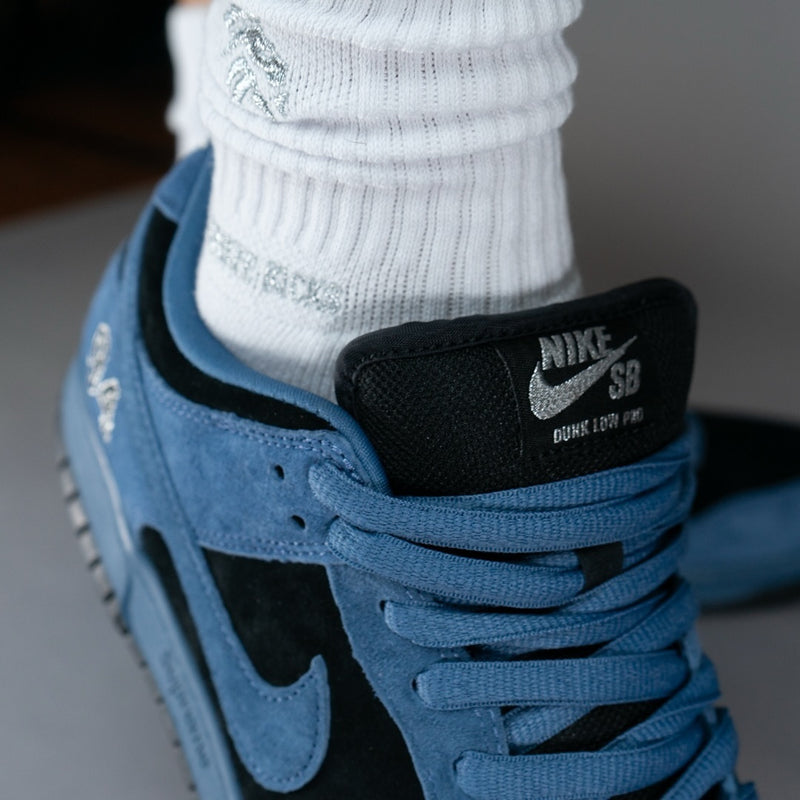 Supreme x Nike SB Dunk Low “Ocean Fog”