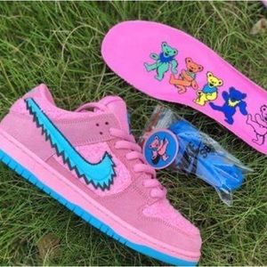 Nike PinkGrateful Dead SB