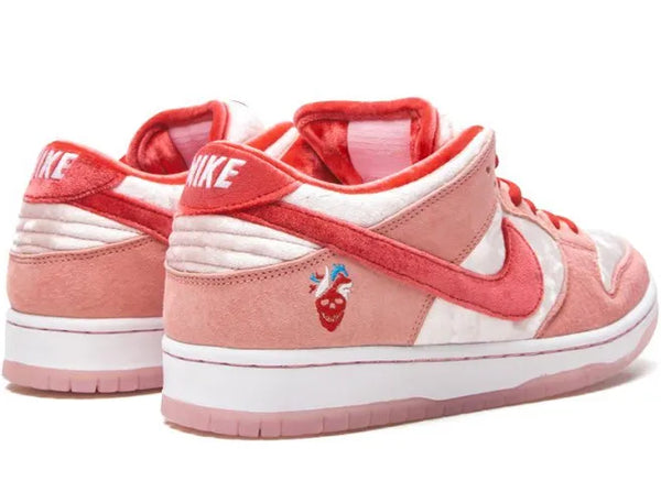 Nike Dunk Low Sb X Strange Love Valentines Day Pink