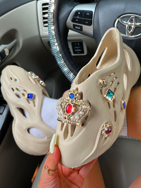 Ornaments Beach Sandals Casual Platform Slippers One-pedal Sandals Fashion Rhinestone Clogs Slides - TimelessGear9